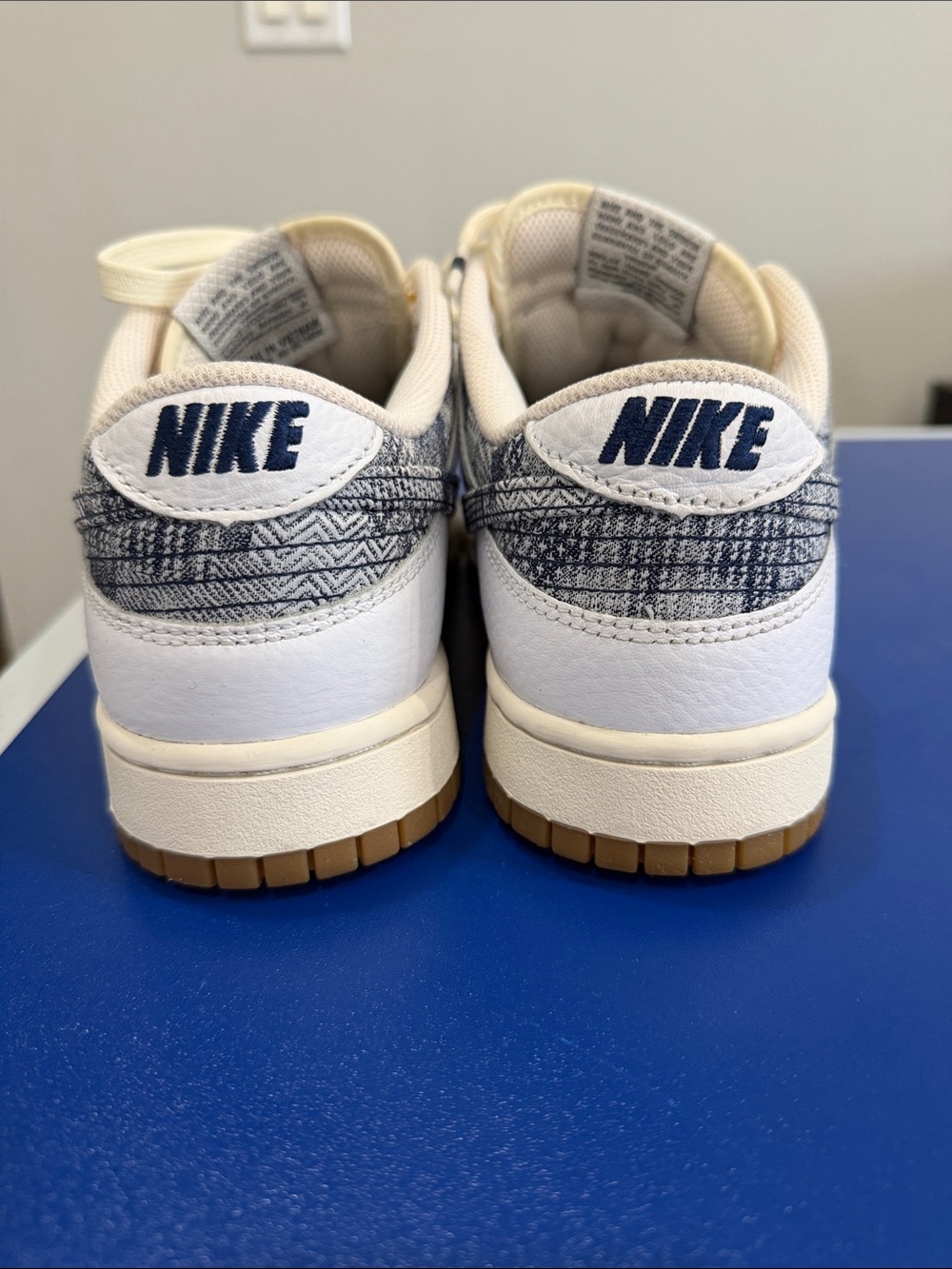 Nike Dunk Low "Washed Denim" (style code FN6881-100) Men’s 9 - Picture 4 of 8